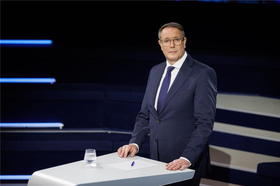 Ministerpräsident Schweitzer wünscht sich mehr Bewegung im Chemiedialog. (Archivbild)Hannes P. Albert/dpa