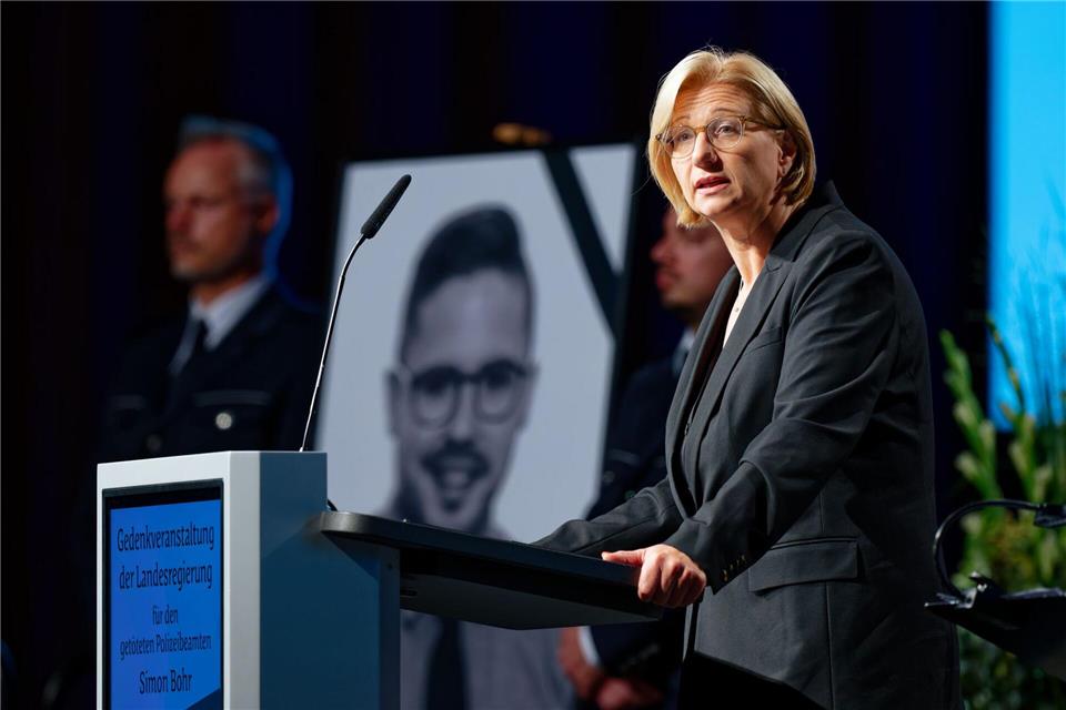 Ministerpräsidentin Anke Rehlinger. Zur Gedenkfeier waren laut Innenministerium rund 1.500 Menschen gekommen.Uwe Anspach/dpa