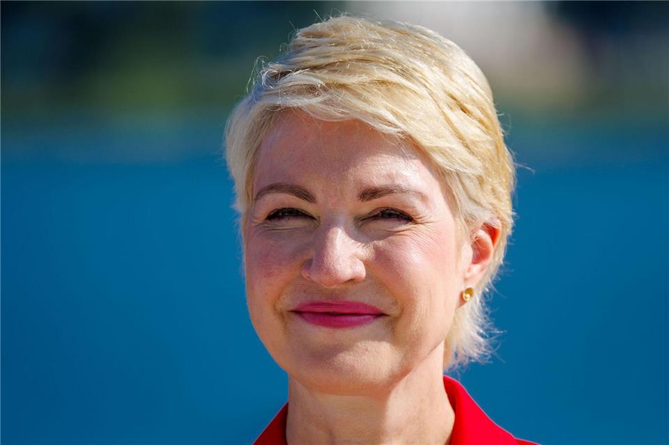 Ministerpräsidentin Manuela Schwesig (SPD) erinnert am 65. Jahrestag des Mauerbaus an das Glück, in einem vereinten, freien Deutschland leben zu können. (Archivbild)Jens Büttner/dpa