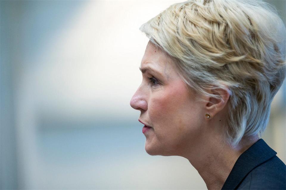 Ministerpräsidentin Manuela Schwesig führt die Sondierungsgruppe der SPD an. (Archivbild)Christophe Gateau/dpa