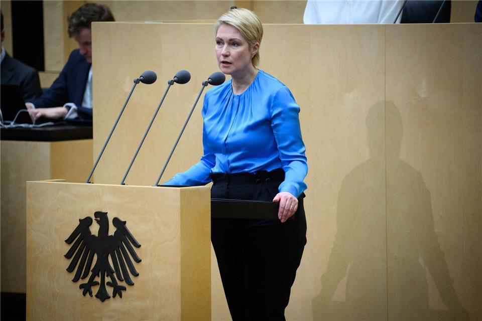 Ministerpräsidentin Schwesig hält weitere Entlastungen für nötig.Bernd von Jutrczenka/dpa