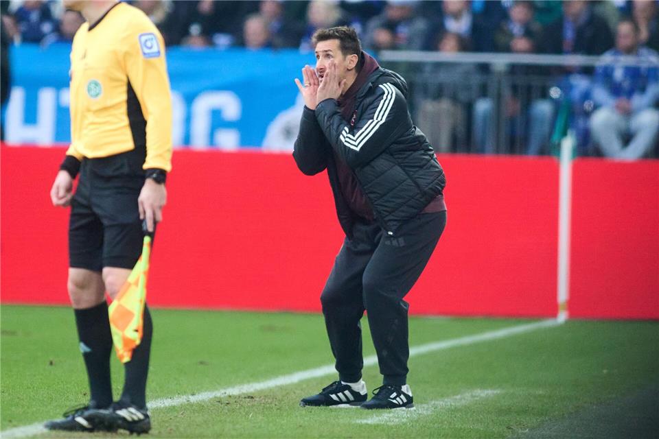 Miroslav Klose hadert mit der Nürnberger Niederlage.Bernd Thissen/dpa