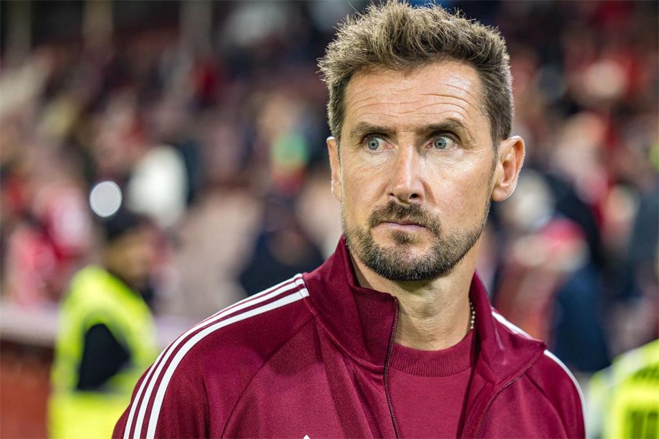 Miroslav Klose tüftelt über der Nürnberger Aufstellung. (Archivbild)Frank Hammerschmidt/dpa