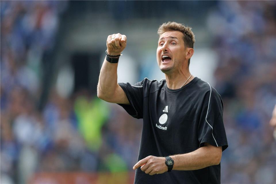 Miroslav Klose und der 1. FC Nürnberg gastieren in Fürth. (Archivbild)Friso Gentsch/dpa