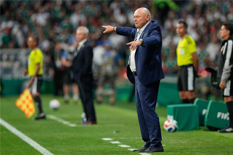 Miroslav Koubek will im Amt bleiben. Fernando Llano/AP/dpa