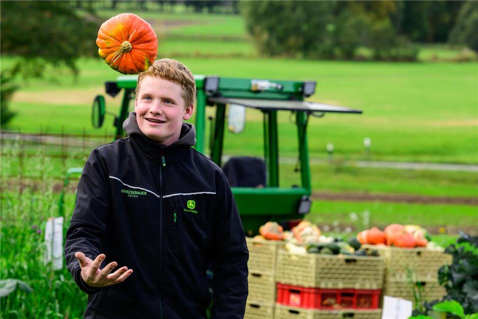 Sören Schulz: Mit 15 Jahren Gemüsebauer mit Leib und Seele  Mit 15 Jahren baut Sören Schulz auf dem Hof der Eltern Gemüse an. Einen anderen Beruf kann sich der Teenager auch gar nicht vorstellen.Philipp Schulze/dpa