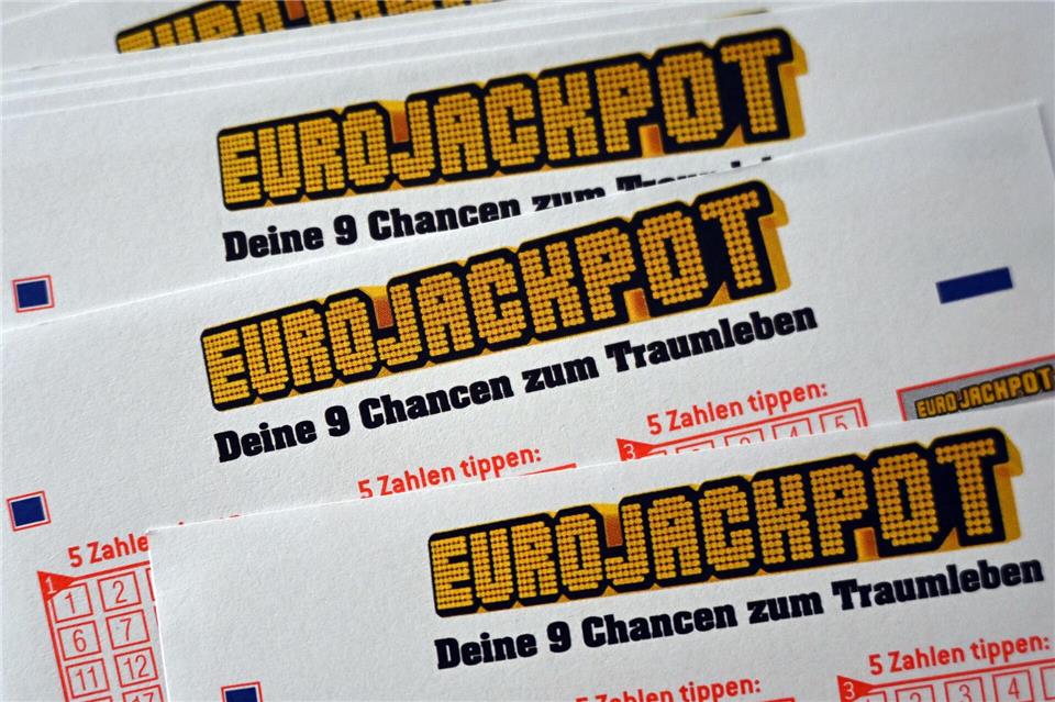 Mit 4,50 Euro gewinnt ein Saarländer mehr als 1,8 Millionen Euro (Illustration)Federico Gambarini/dpa