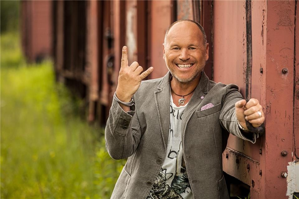 Goldene Schalltplatte für Schlagerstar Olaf Henning