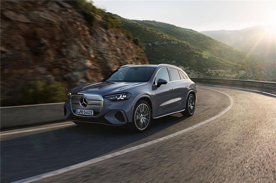 Mit Chromschild am Bug und Akku-Antrieb: Der neue Mercedes GLC wird auf der IAA in München präsentiert.Mercedes-Benz AG/dpa-tmn