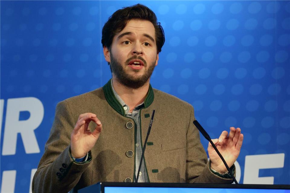 Mit Dario Seifert hat ein Vertreter der Jungen Alternative aus Mecklenburg-Vorpommern gute Chancen auf ein Bundestagsmandat.Bernd W�stneck/dpa