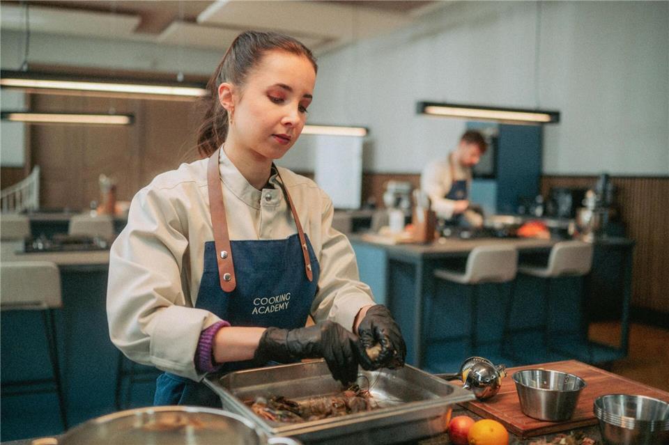 Mit „Die Cooking Academy“ versucht der Privatsender ab Montag einen Neuanfang - und tischt sein Vorabend-Rezept gleich mehrfach auf.Julia Feldhagen/ProSieben/dpa