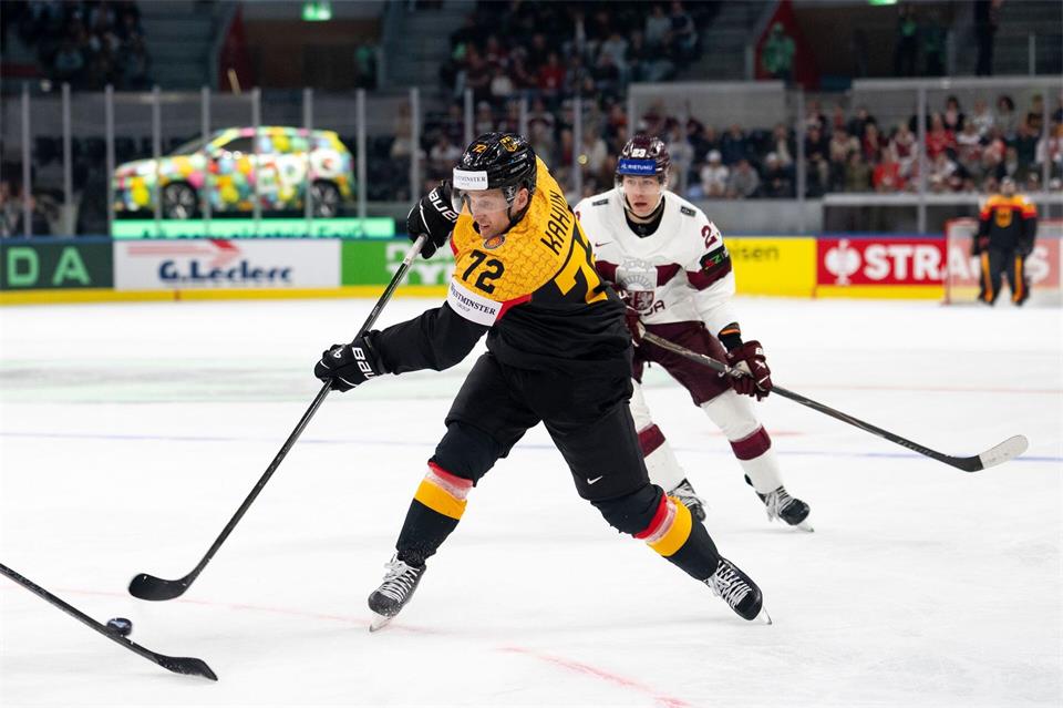 Mit Dominik Kahun kehrt ein Nationalspieler und früherer NHL-Profi in die DEL zurück. (Archivbild)Claudio Thoma/KEYSTONE/dpa