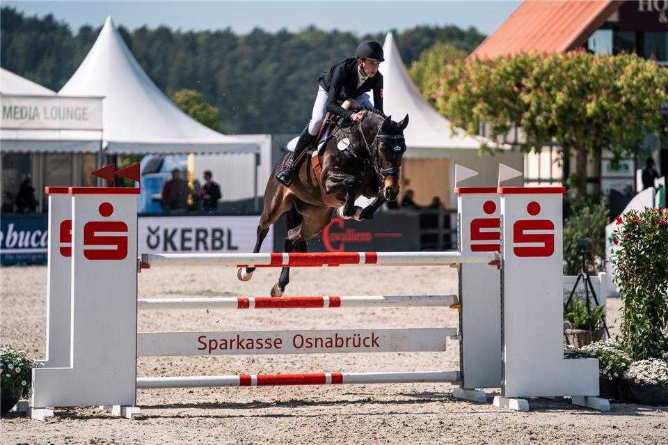 Mit Francis Deluxe im Parcours: In Hagen a.T.W. feierte Marc-Philipp Büning seine erste S-Platzierung – daran will das Nachwuchstalent des RZFV Heiden nun anknüpfen.
