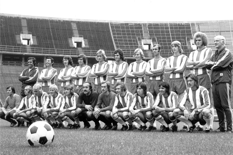 Mit Holger Brück: Herthas Team 1974. (Archivbild)Konrad Giehr/dpa