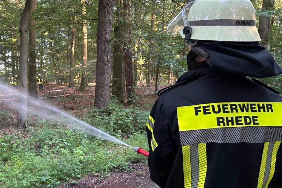 Mit Kreiselregnern kann die Feuerwehr eine Wasserwand erzeugen.
