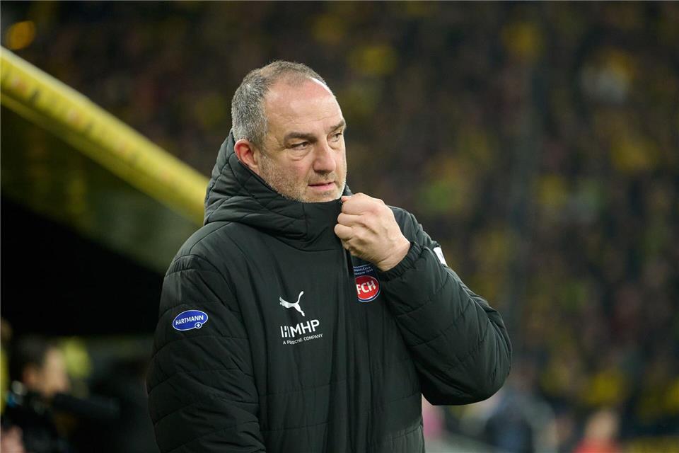 Mit Rückkehrer Eren Dinkci war Heidenheims Trainer Frank Schmidt sehr zufrieden.Bernd Thissen/dpa