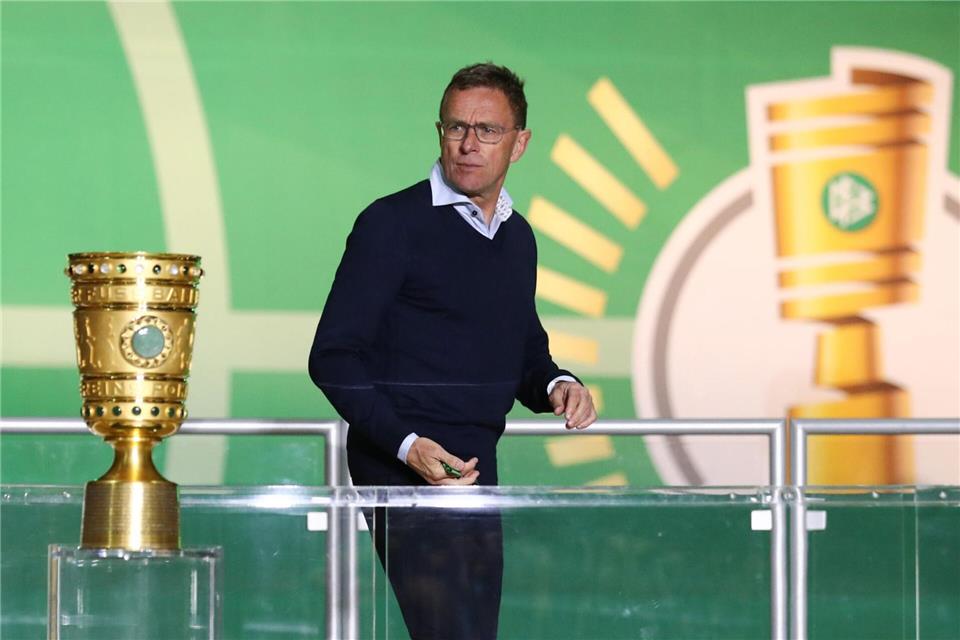 Mit Schalke gewann Rangnick den Pokal, mit Leipzig verlor er das Finale.  (Archivbild)Christian Charisius/dpa