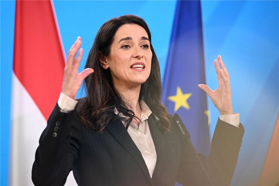 Mit Ungarns Außenministerin Anita Orbán will die CSU in Kloster Banz über das deutsch-ungarische Verhältnis sprechen. (Archivbild)Elisa Schu/dpa