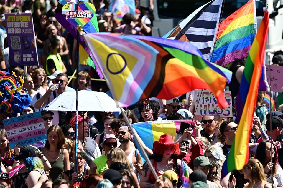 Mit dem CSD wird traditionell die queere Community gefeiert.Fabian Sommer/dpa