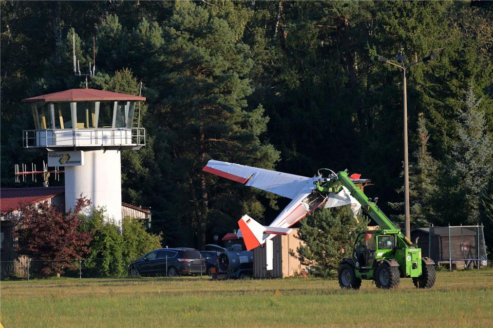 Mit dem Flugzeug sind zwei Männer am Samstag abgestürzt.Michael Bahlo/dpa