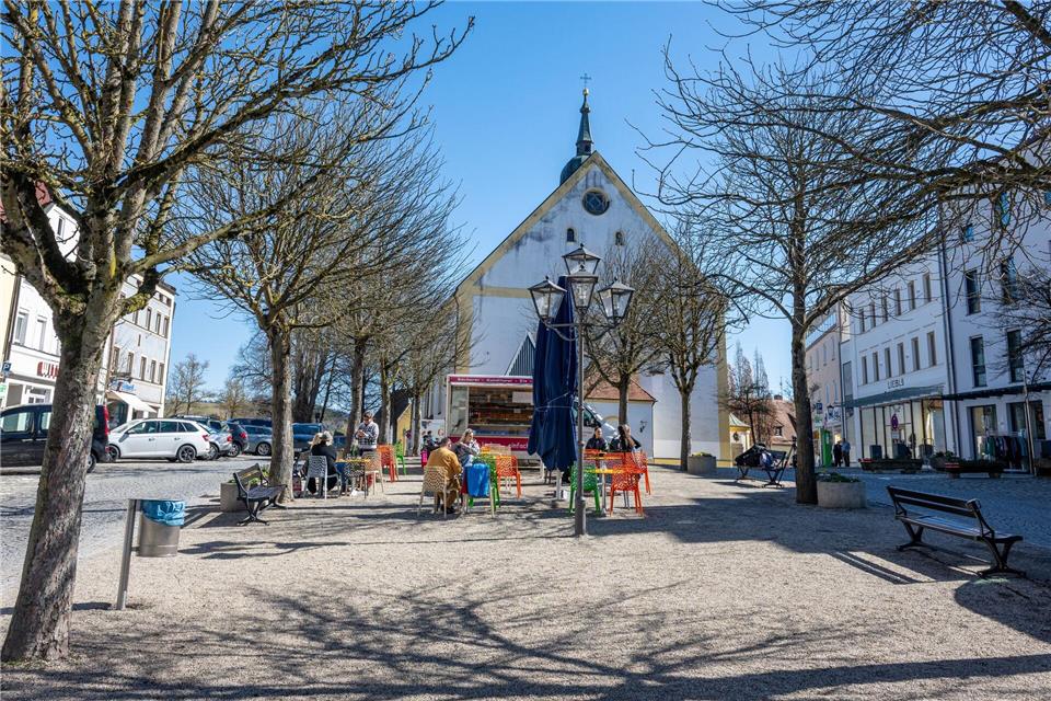 Mit dem Grillfest will der Bürgermeister die Stadt beleben und Gäste von auswärts anlocken. (Archivfoto)Armin Weigel/dpa