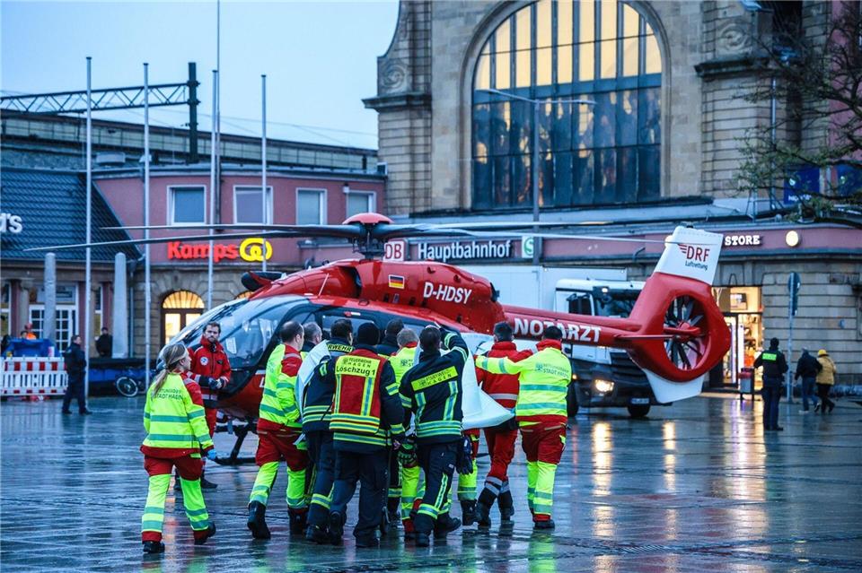 Mit dem Hubschrauber kam der Elfjährige in eine Klinik.Alex Talash/dpa