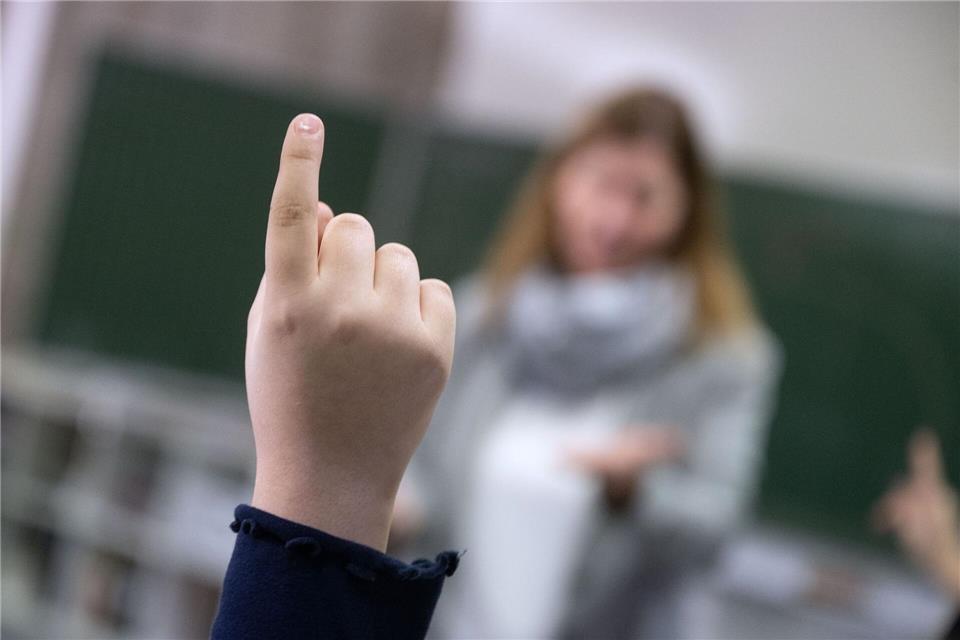 Mit den IQB-Bildungstrends untersucht das Institut zur Qualitätsentwicklung im Bildungswesen (IQB) an der Humboldt-Universität Berlin im Auftrag der Kultusministerkonferenz regelmäßig, inwieweit Schüler in Deutschland die definierten Kompetenzziele erreichen.Marijan Murat/dpa