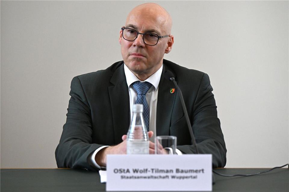 Mit den Waffen hätten Kriminelle verheerende Verbrechen verüben können, sagt Oberstaatsanwalt Wolf-Tilman Baumert.Federico Gambarini/dpa