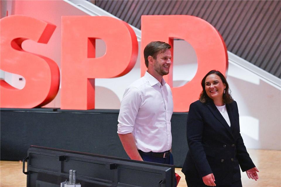Mit den beiden Vorsitzenden will die SPD aus der Krise kommen.Bernd Weißbrod/dpa