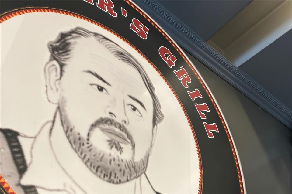 Mit der Currywurst-Bude hat Förster in Kenia seinem verstorbenen Opa ein kulinarisches Denkmal gesetzt.Eva Krafczyk/dpa