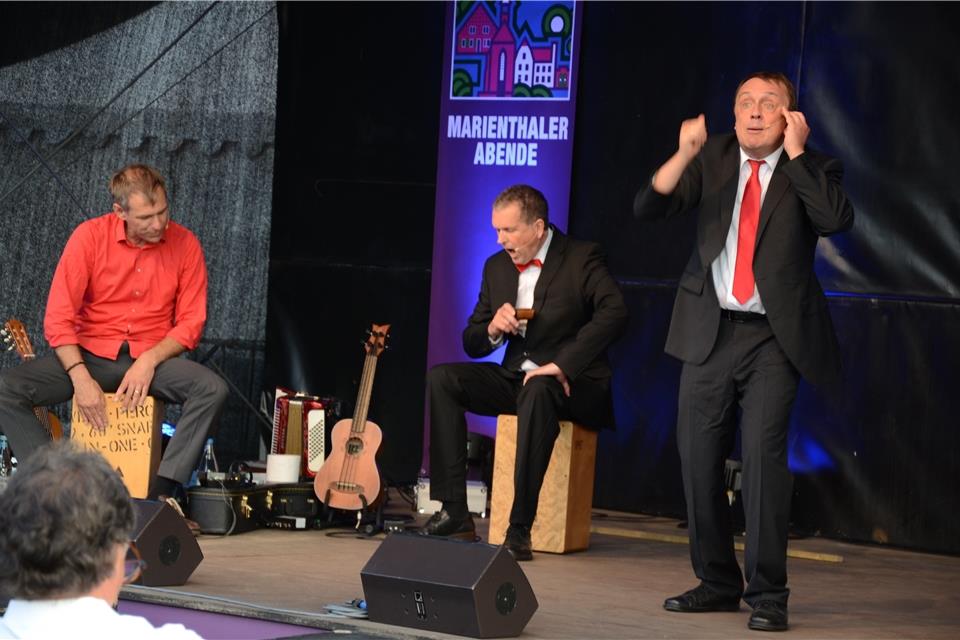 Mit der Kabarett-Gruppe „Storno“ sind die 38. Marienthaler Sommerabende gestartet.