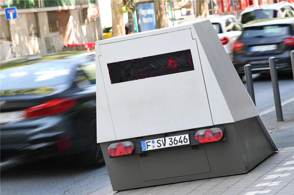 Mit der Speed-Week soll für verantwortungsvolles Fahren sensibilisiert werden. (Symbolbild)Arne Dedert/dpa