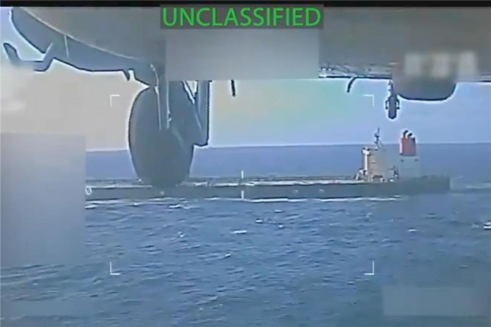 Mit der Stürmung des Tankers ist eine neue Eskalationsstufe erreicht.U.S. Attorney General’s Office/X/AP/dpa