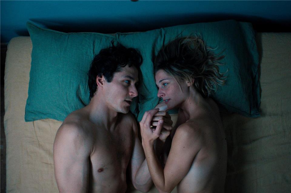 Mit der sechsteiligen Serie „Naked“ (ab sofort in der ARD-Mediathek, am 3. und 4. Oktober im Ersten) wagt sich der WDR an das gesellschaftliches Tabuthema Sexsucht.Fandango Film TV/WDR/dpa