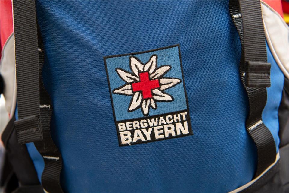 Mit einem Helikopter rettete die Bergwacht die zwei Wanderer. (Symbolbild)Sven Hoppe/dpa