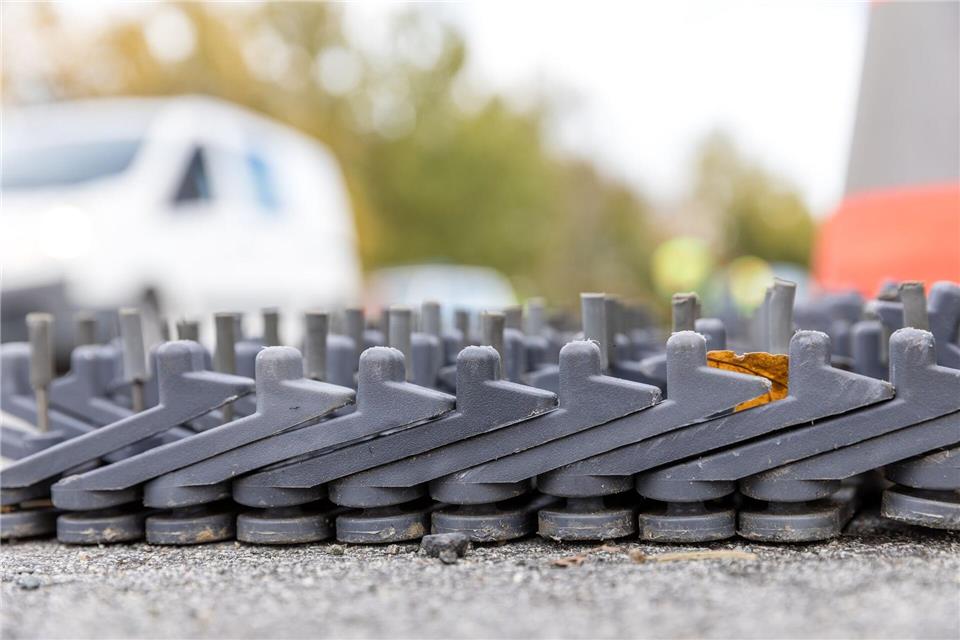 Mit einem Nagelgurt wurde ein mutmaßlicher Täter in einem gestohlenen Wohnmobil in Polen gestoppt. (Symbolbild)Frank Hammerschmidt/dpa