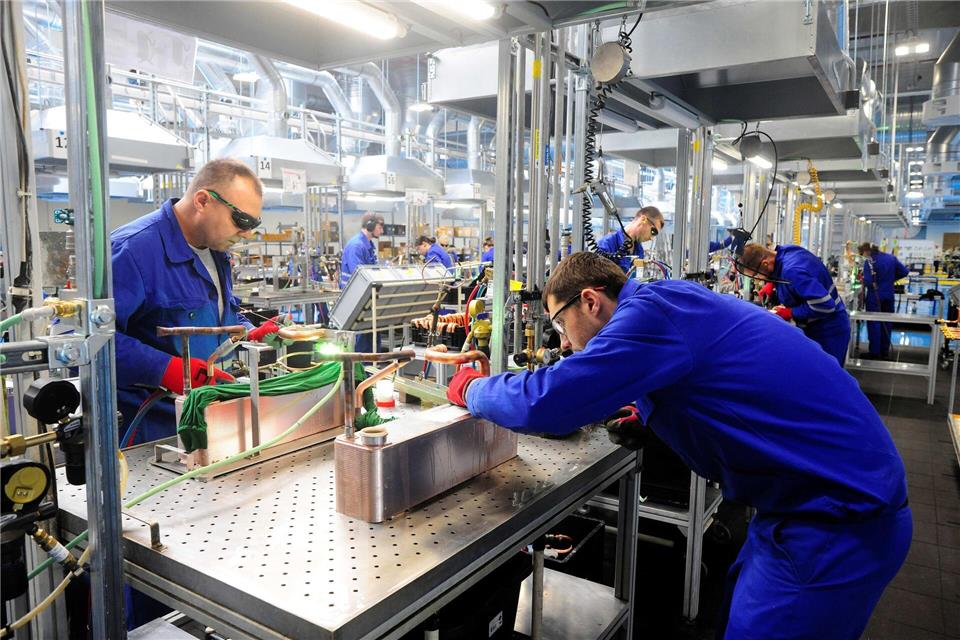 Mit einem neuen Werk im tschechischen Pilsen (Plzen) baut der japanische Großkonzern Panasonic seine Wärmepumpen-Produktion in Europa aus.Michael Heitmann/dpa