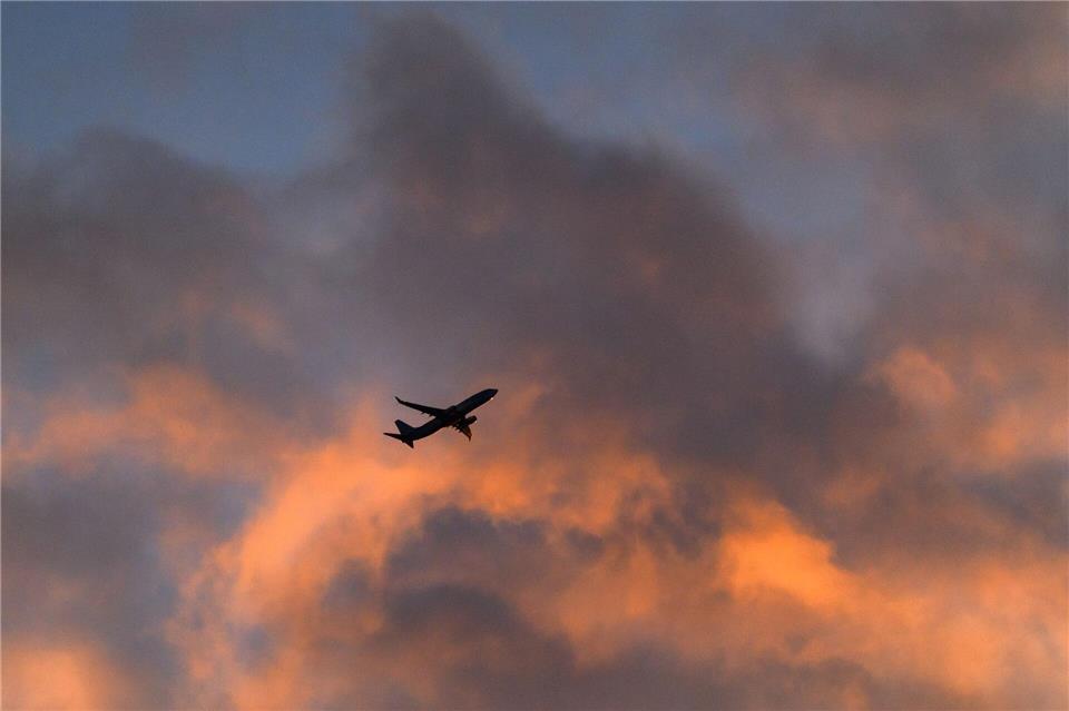 Mit einem zusätzlichen Flugzeug in Hannover will Tui sein Angebot erweitern. (Archivbild)Julian Stratenschulte/dpa