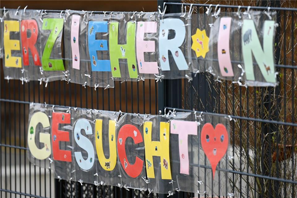 Mit einer Gesetzesreform soll Menschen mit pädagogischen Kompetenzen der Zugang zu einer Stelle in einer Kita geebnet werden. (Symbolbild)Arne Dedert/dpa