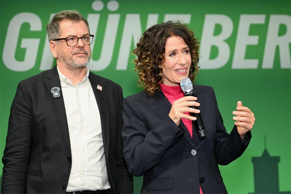 Mit ihren Spitzenkandidaten Werner Graf und Bettina Jarasch konnten die Grünen kein so starkes Wahlergebnis einfahren wie erhofft. (Archivbild)Annette Riedl/dpa
