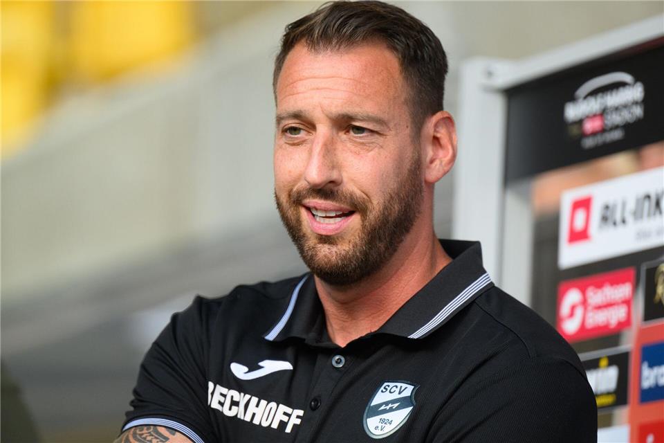 Mit neuem Vertrag ausgestattet: Bielefeld-Coach Mitch Kniat.Robert Michael/dpa