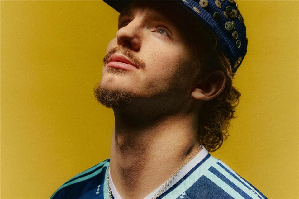 Mit neuer DFB-Mode: Nick Woltemade.adidas/dpa