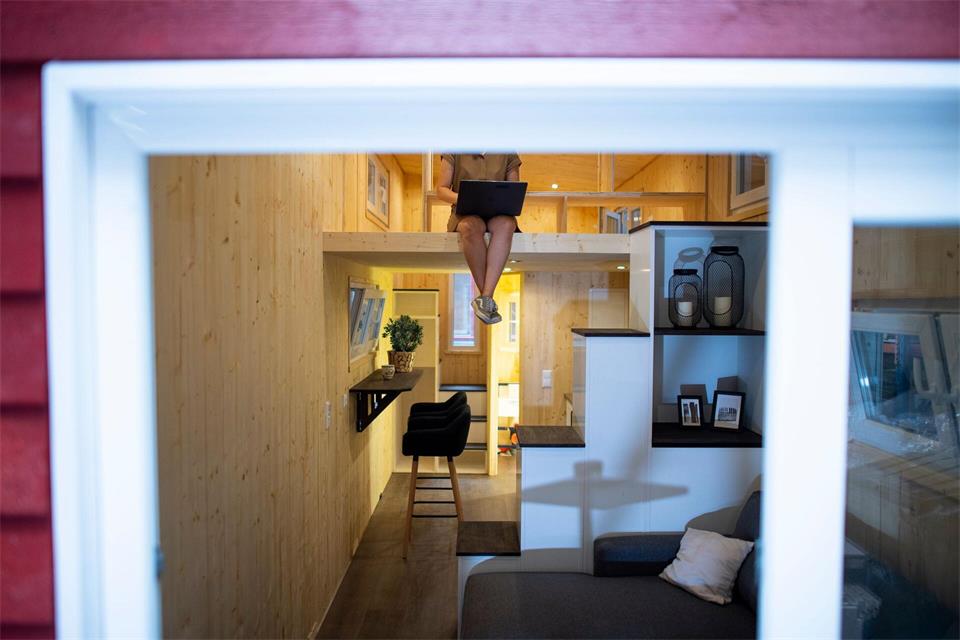 Mit oder ohne Räder? Bei der Antwort auf die Frage, ob ein Tiny House eine meldefähige Adresse sein kann, ist auch dieses Detail entscheidend.picture alliance/dpa