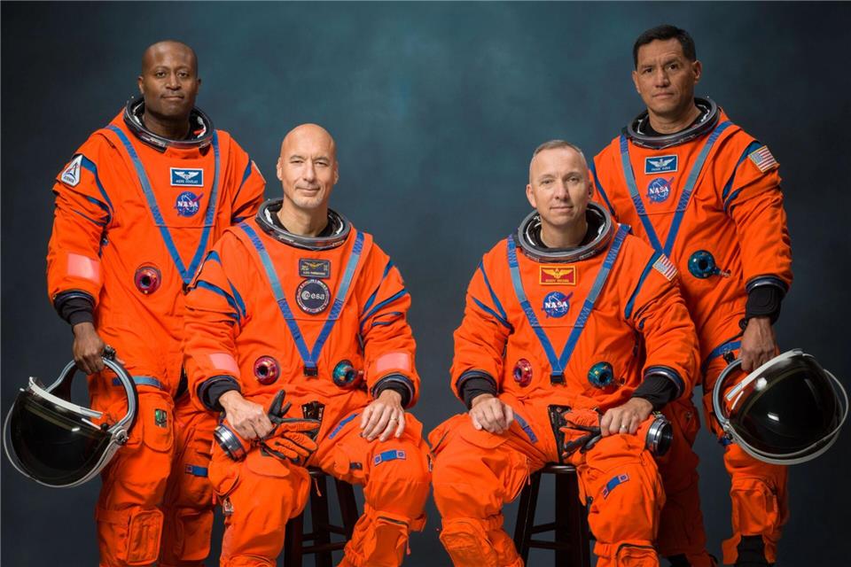 Mit zur Crew sollen auch die US-Amerikaner Andre Douglas, Randy Bresnik und Frank Rubio (l-r)  gehören.Bill Stafford/NASA/AP/dpa