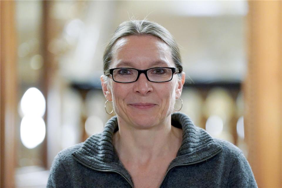 Mit zusätzlichen Fachkräften will Familiensenatorin Bekeris die Jugendhilfe in den Bezirken stärken. (Archivbild)Marcus Brandt/dpa