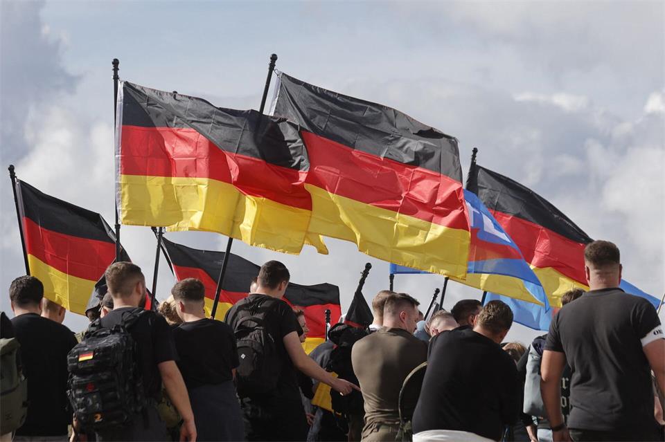 Mitglieder AfD-Jugendorganisation Generation Deutschland treffen sich zum Tag der Deutschen Einheit auf dem Brocken. Matthias Bein/dpa