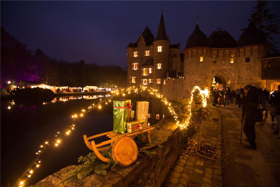 Mittelalterflair mit Krippenspiel: Burg Satzvey (Archivbild)picture alliance / Rainer Jensen/dpa