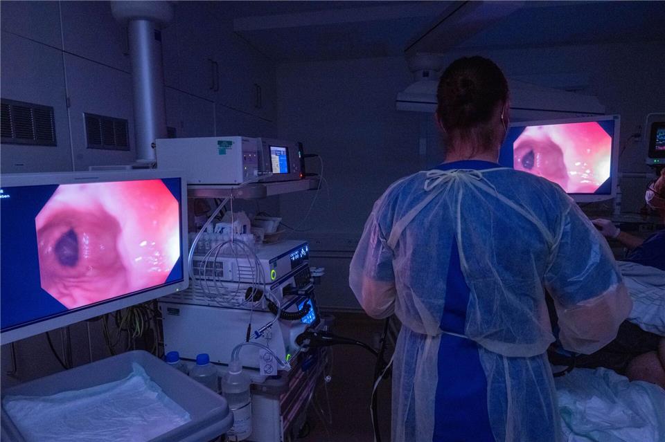 Mittels Darmspiegelung können schon Vorstufen von Darmkrebs erkannt werden.Stefan Sauer/dpa