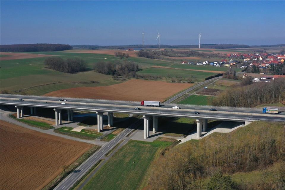 Mittlerweile ist die Brücke erneuert. (Archivbild)Karl-Josef Hildenbrand/dpa