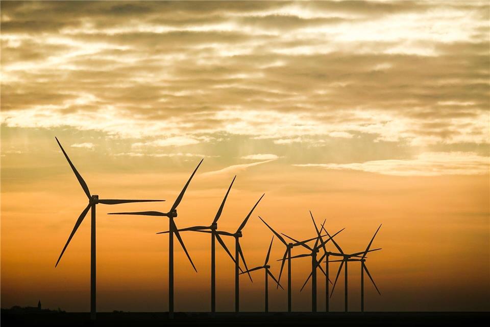 Mittlerweile sind Windräder mit einer Gesamtleistung von 9,5 Gigawatt in Schleswig-Holstein ans Netz gegangen. (Symbolbild)Christian Charisius/dpa